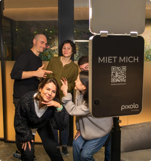 Digital photo booth background demo at a business event